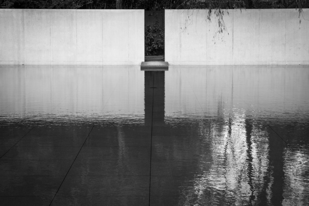 Reflecting pool